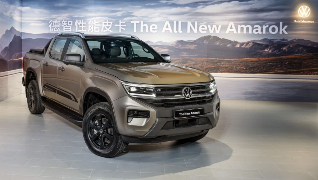 全新世代德智皮卡The All New Amarok 撼動上市，正式建議售價方面為 NT$ 184.9萬元，並享有五年不限里程保固。(圖片提供：福斯商旅)